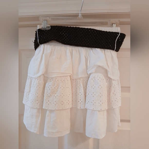 Boho Rue 21, White eyelet Skirt with Belt Size L Jrs Gently used y2k - Picture 2 of 7